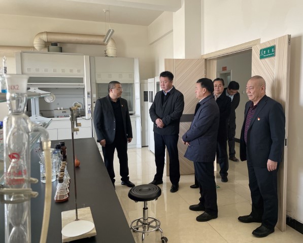 酒泉市政府黨組成員、副市長哈里別克來敦煌種業(yè)調(diào)研指導(dǎo)工作